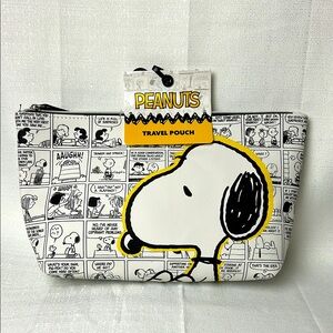 Peanuts Snoopy Zippered Travel Pouch NWT! Snoopy Comic Strip Design